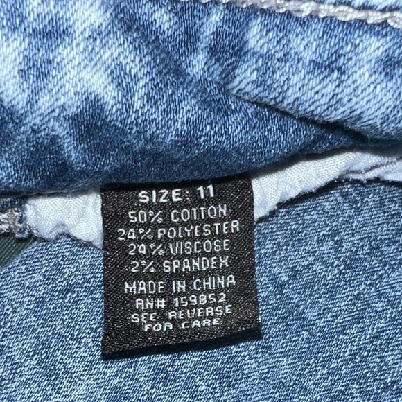 Fire and Rain Wide Leg Cargo Jeans - Picture 6 of 10